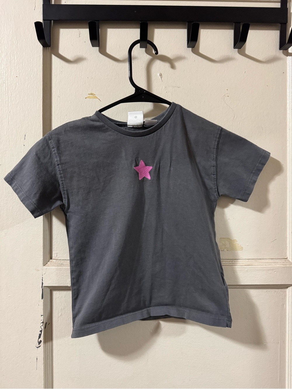Zara Gray Short Sleeve Tee with Pink Star